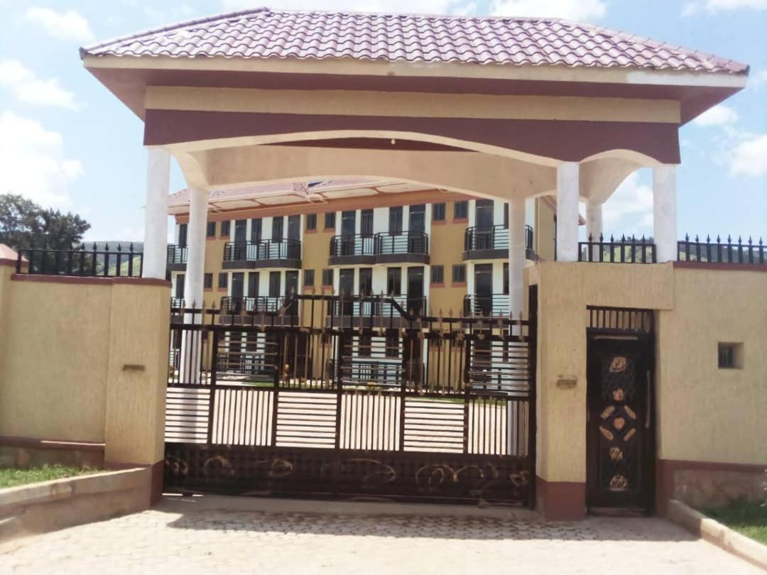Golden View Hotel Ibanda Kültér fotó