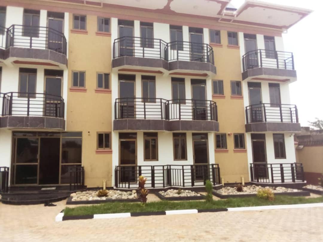 Golden View Hotel Ibanda Kültér fotó